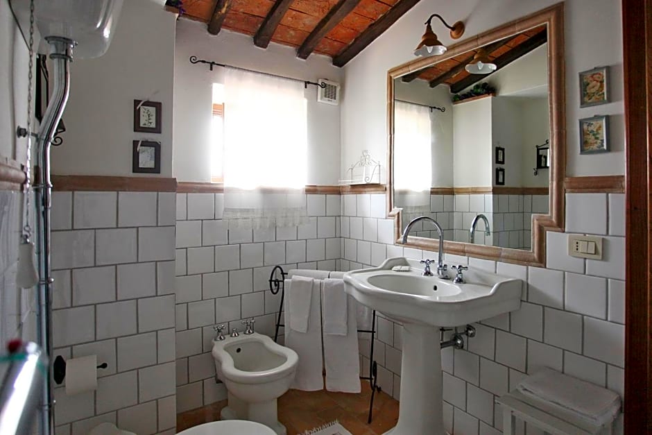 Casale Giacomini – Manciano, ND