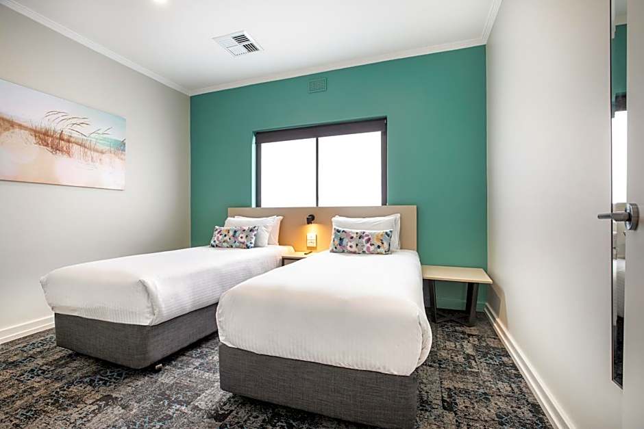 Nightcap at Watermark Glenelg