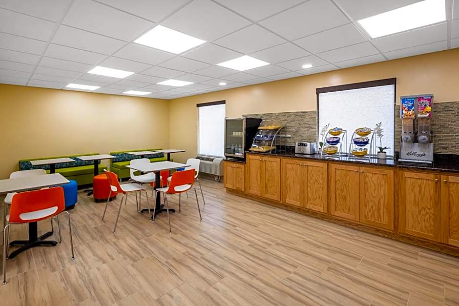 Days Inn by Wyndham Murphy