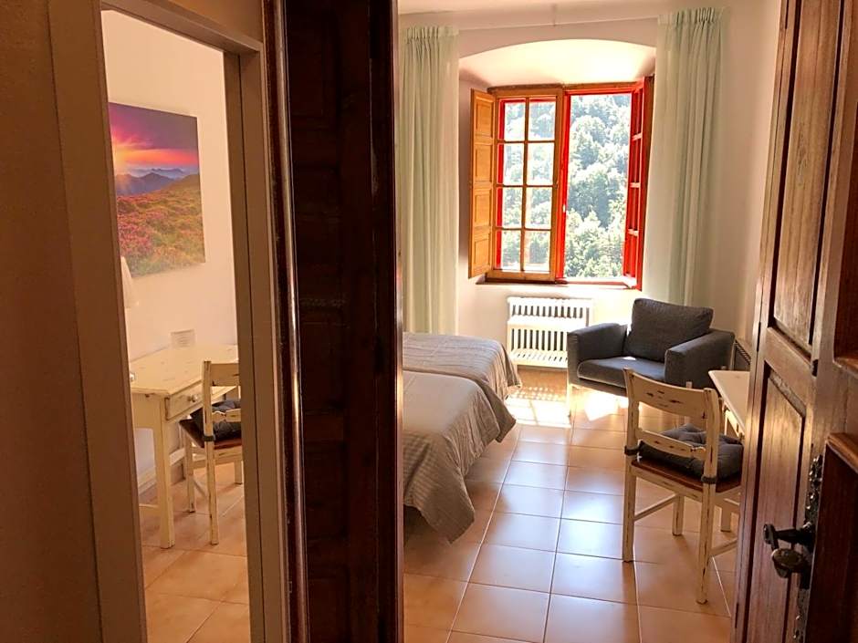 MONASTERIO de SANTA MARÍA DE VALVANERA