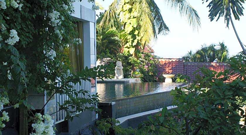 Villa Buah