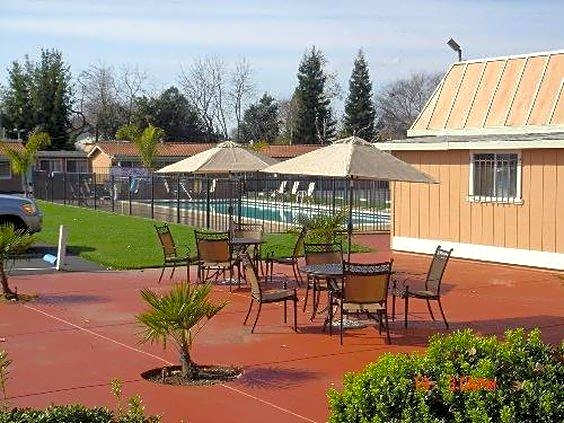 Tri Valley Inn And Suites