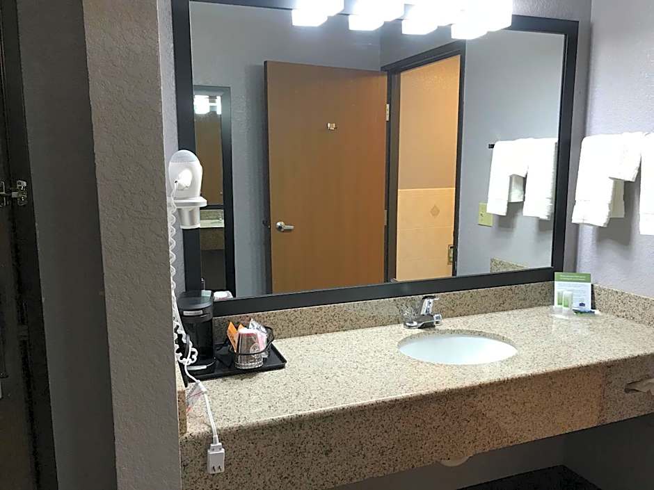AmericInn by Wyndham Ankeny/Des Moines