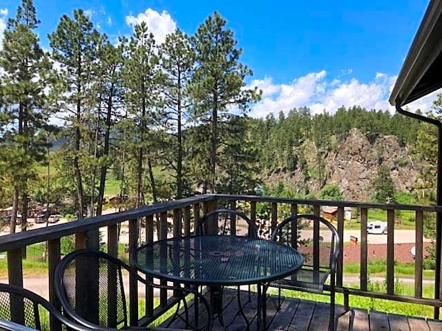Mountain View Lodge & Cabins