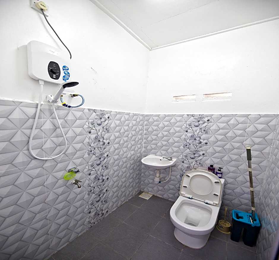 OYO 90908 Noor Arfa River Chalet