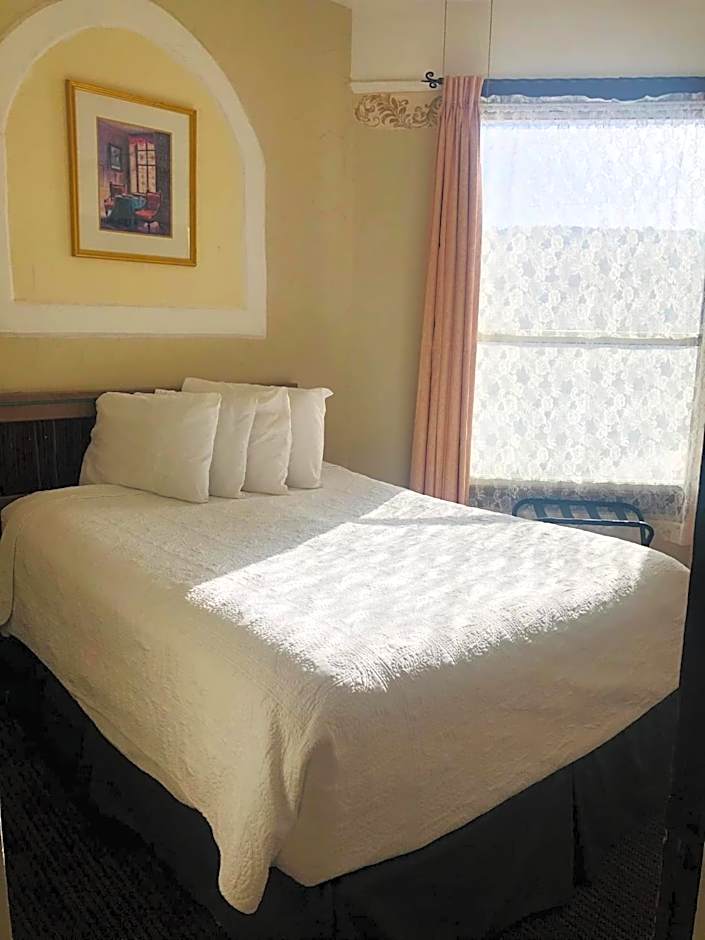 Historic Palace Hotel