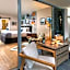 Hotel Paradox, Autograph Collection