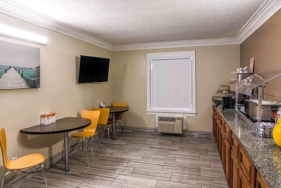 Quality Inn Pensacola North