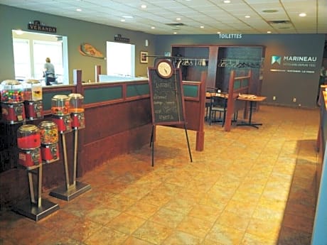 Hotel Marineau Mattawin