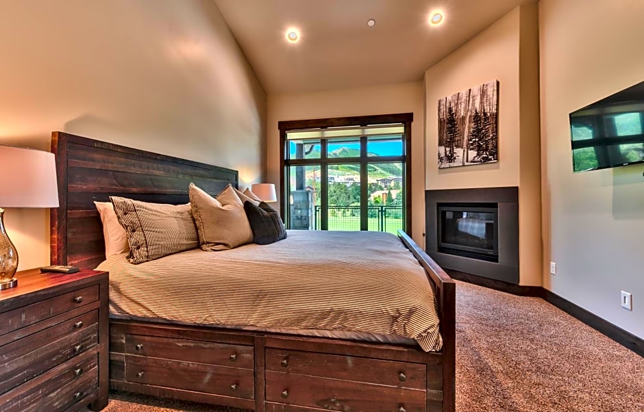 Blackstone by Canyons Village Rentals