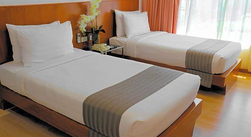 Paseo Premiere Hotel