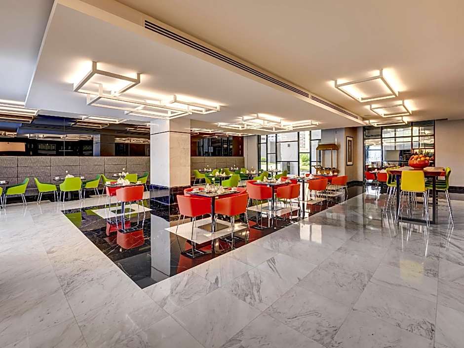 Novotel Sharjah Expo Centre
