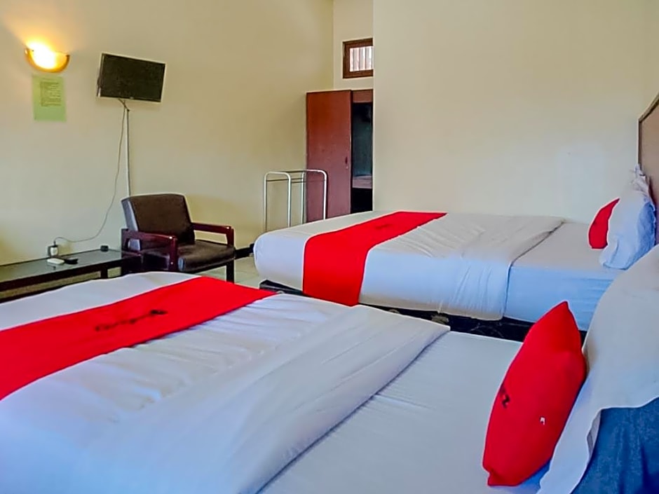 RedDoorz Syariah @ Hotel Sidomulyo Pacitan