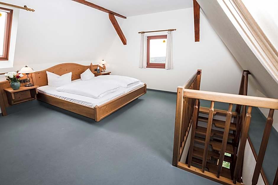 Berghotel Friedrichshöhe - Sauna, Pool & Natur