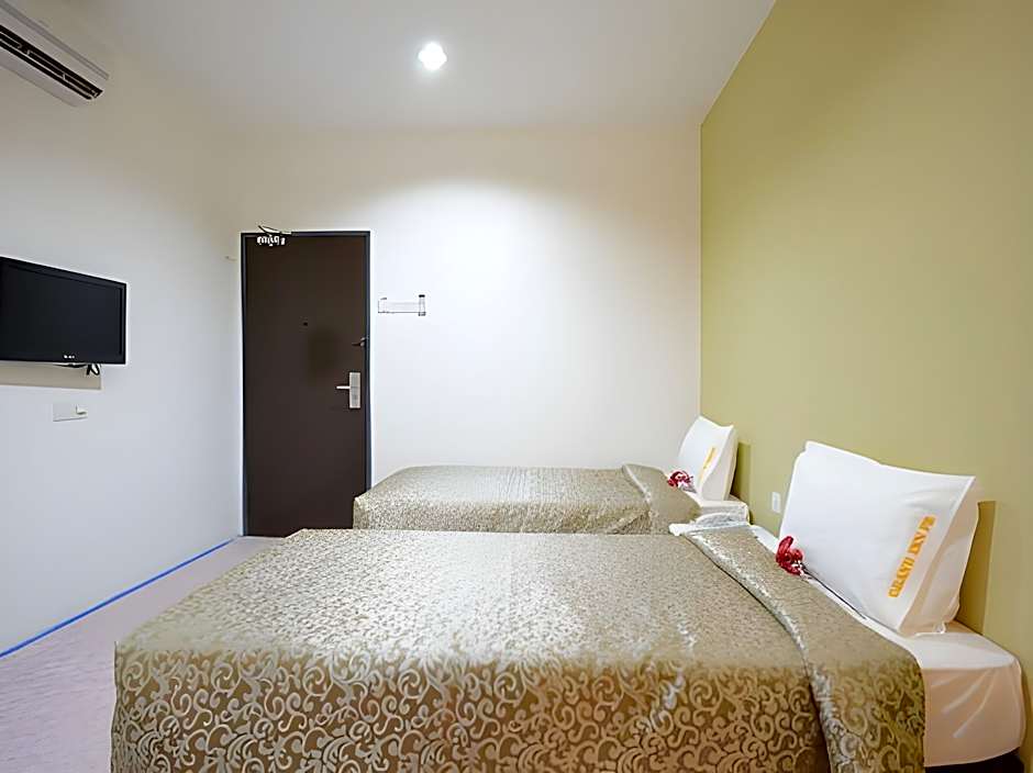 Swing & Pillows @ Grand Inn George Town Penang 