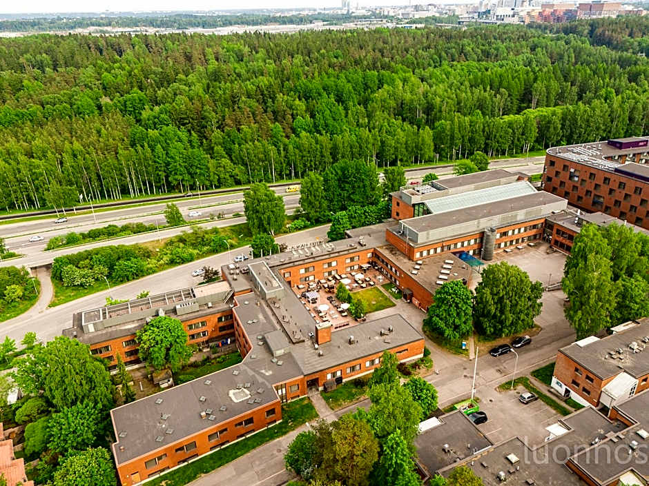 Hotel Haaga Central Park