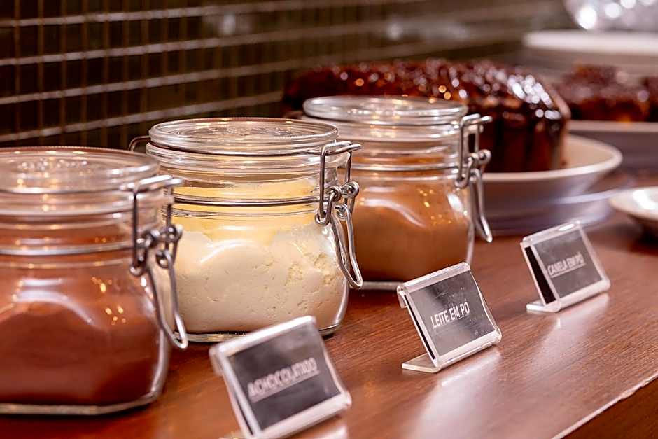 Roochelle Corporate Hotel