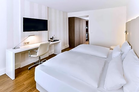 Superior Twin Room with Extra Bed