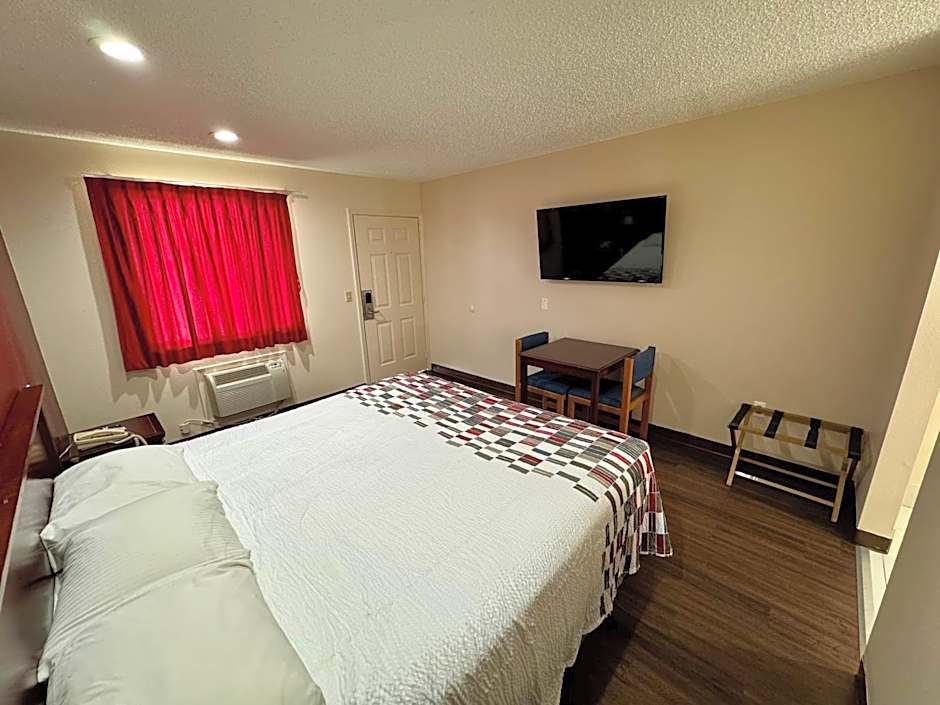 Razorback Inn