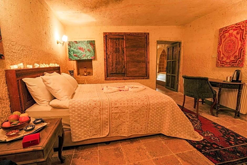 Sinasos Palace Cave Hotel