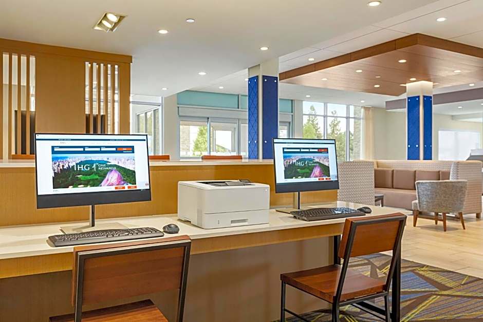 Holiday Inn Express And Suites Ukiah By IHG