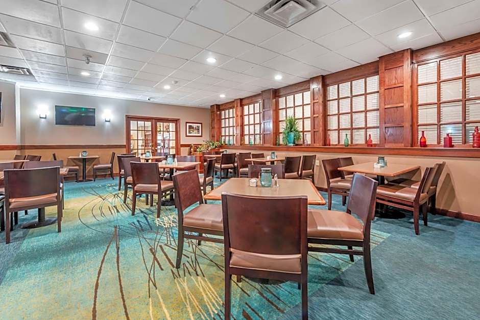 Best Western Plus Bridgeport Inn