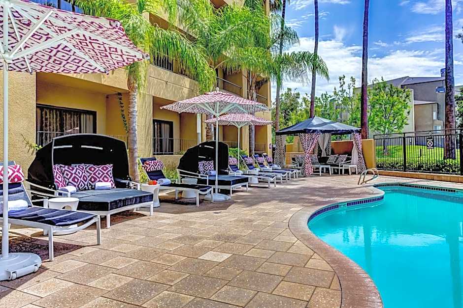 Avenue of the Arts Costa Mesa, a Tribute Portfolio Hotel