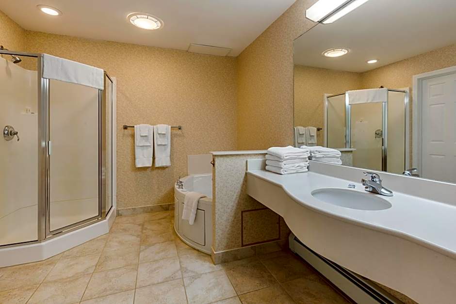 Ogunquit Hotel and Suites
