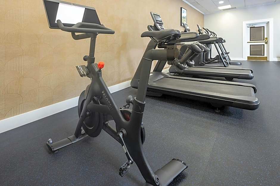 Four Points By Sheraton Kansas City Airport