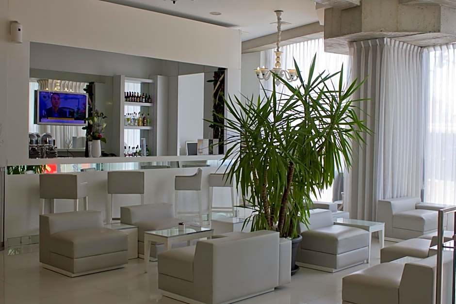 Kyriad Prestige Perpignan Centre Gare