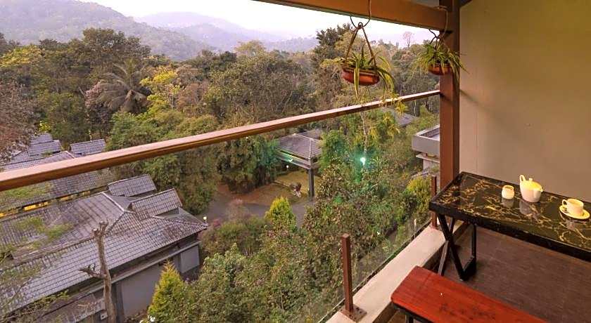 The Mountain Courtyard