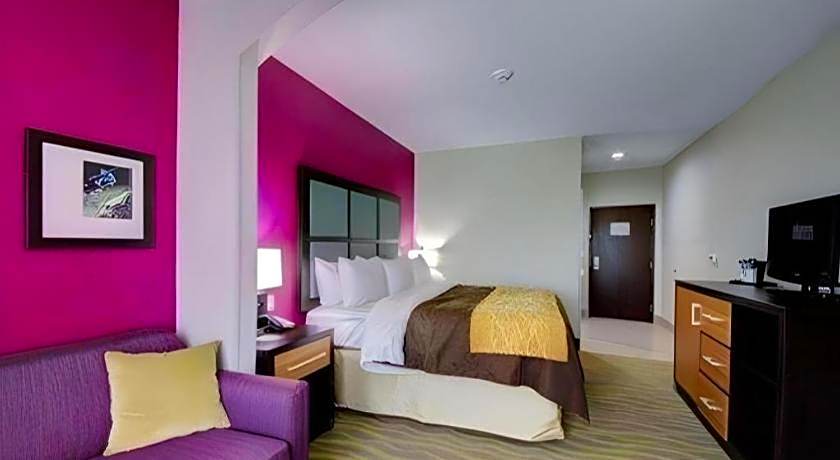 Comfort Inn & Suites