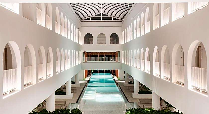 Away Bangkok Riverside Kene