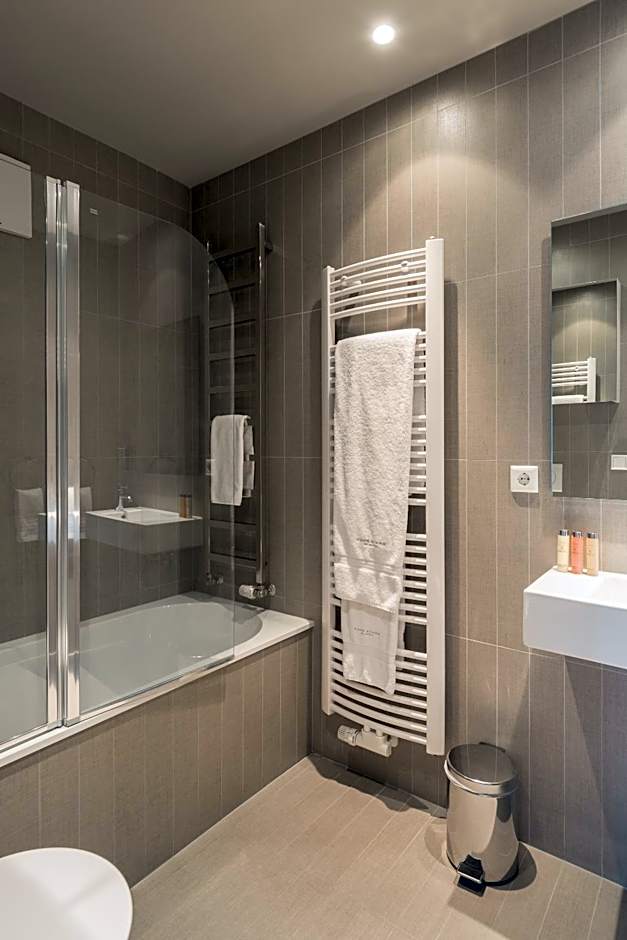 Four Stars Aparthotel