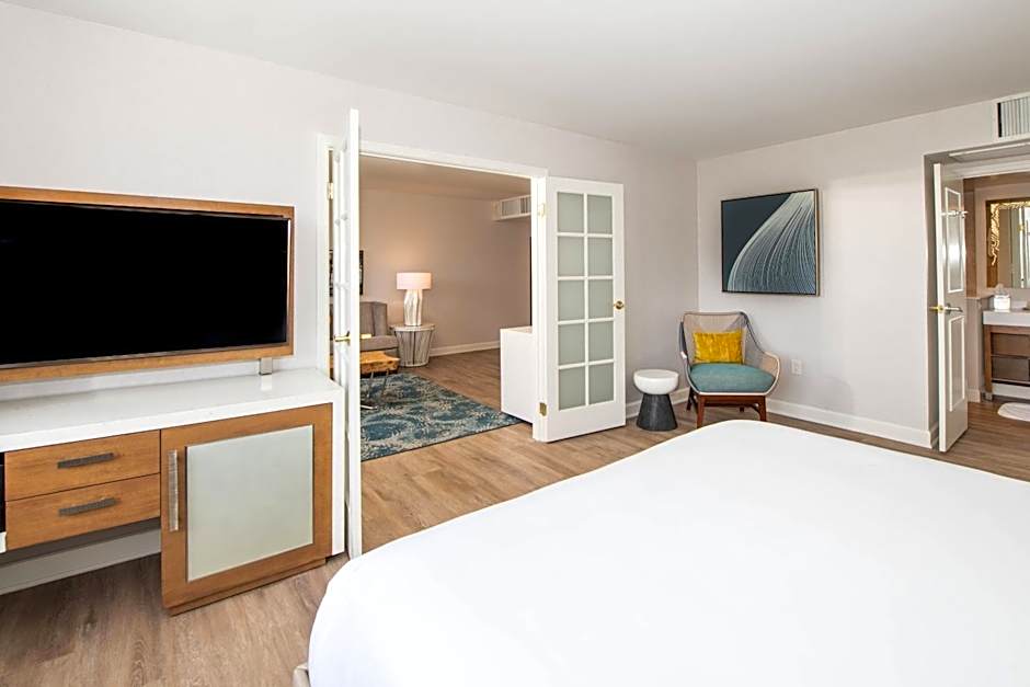 Renaissance Newport Beach Hotel