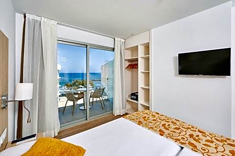 Double Room Front Sea View