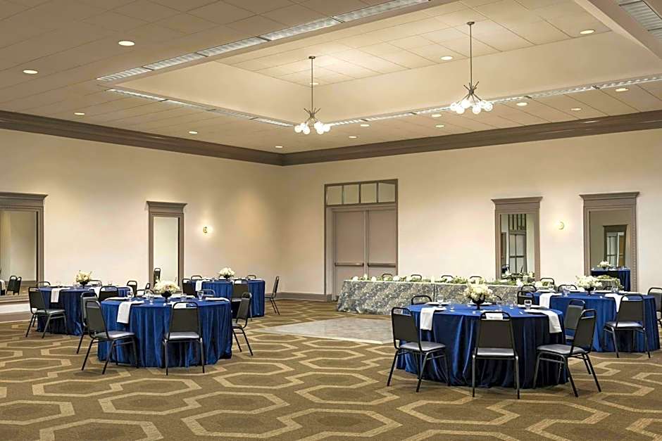 Four Points by Sheraton Milwaukee Airport