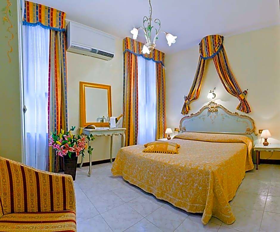 Hotel Henry