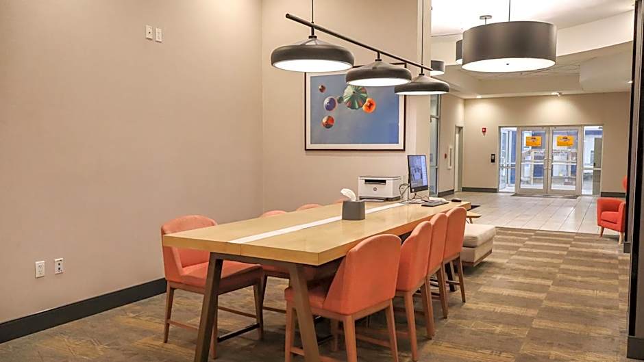 Holiday Inn Omaha Downtown Waterpark By IHG