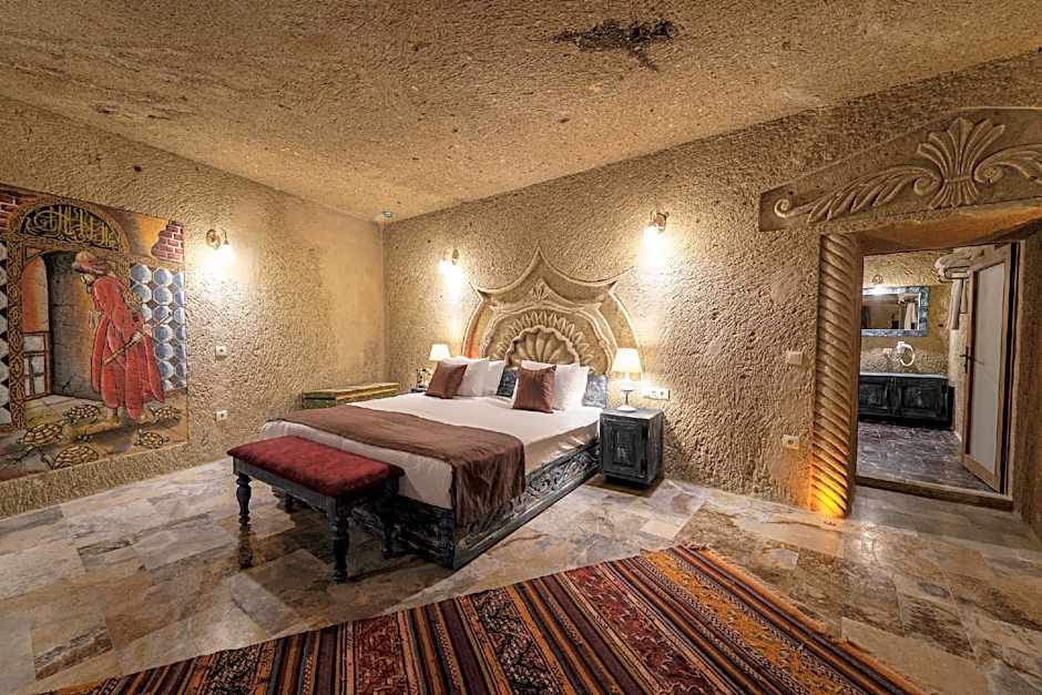 Doctor's Cave Suites