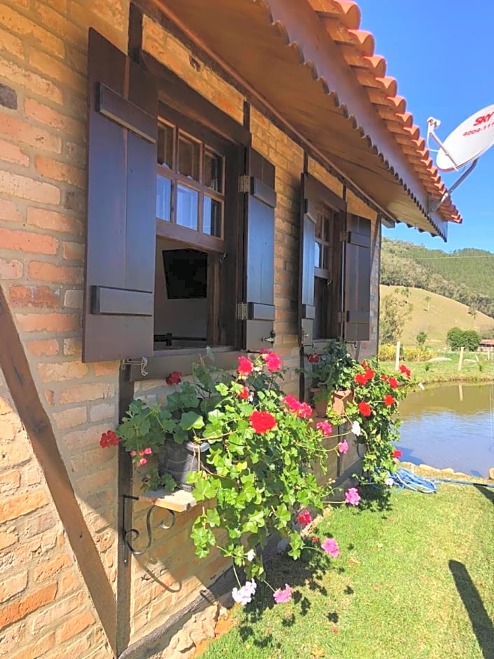 Caminhos da Serra do Tabuleiro - Chalé do Lago