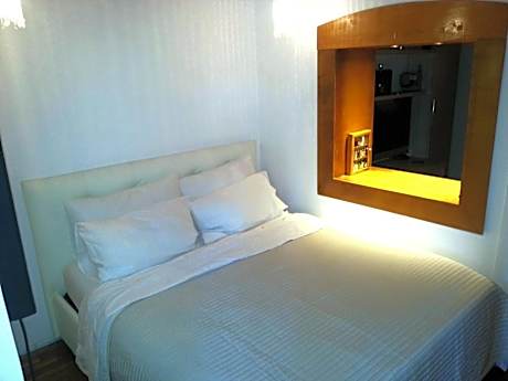 Executive One-Bedroom Apartment