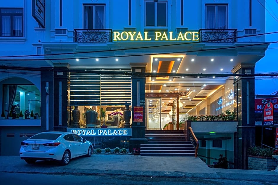 Royal Palace – Dalat, KS
