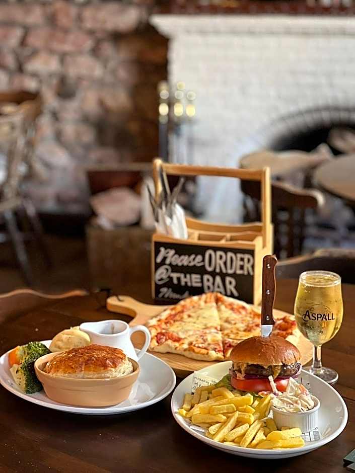 THE Waterloo Arms Hotel