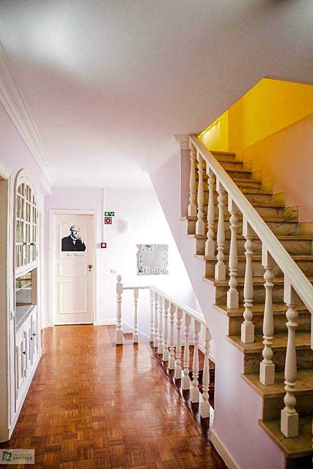 Help Yourself Hostels - Carcavelos Coast