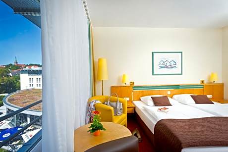 Comfort Single Room with Park View