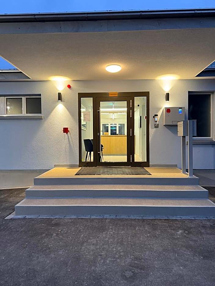 Business Hotel Riverside