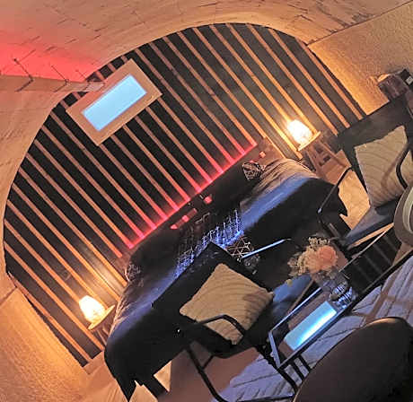 King Room with Spa Bath