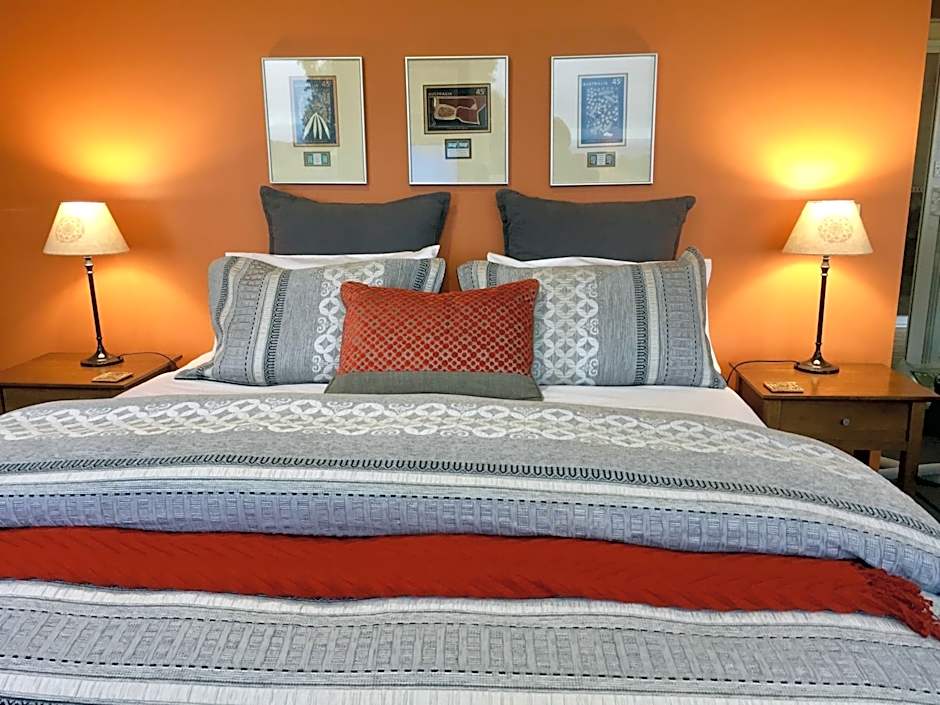 Llarrinda Bed & Breakfast