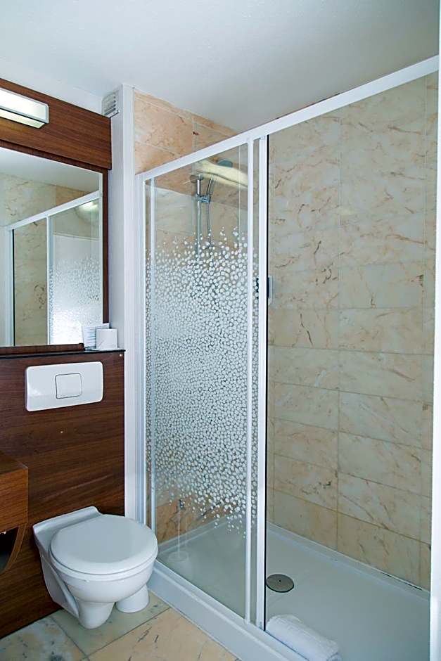 Brit Hotel Toulouse Colomiers  LEsplanade